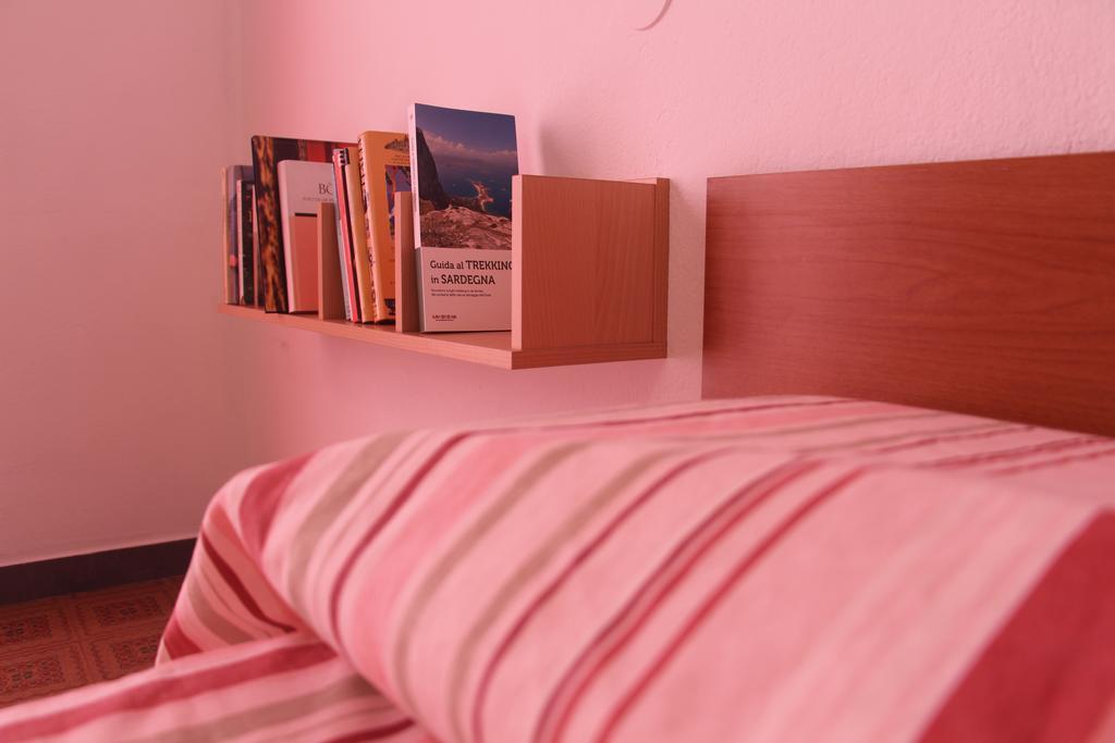 Bed and Breakfast Gottardo à Monserrato Extérieur photo